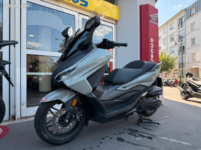 HONDA NSS FORZA 350