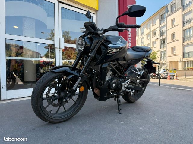 HONDA CB 125  R