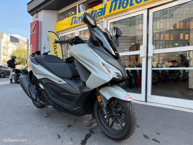 HONDA NSS FORZA 350