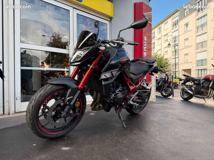 Honda Hornet 750 A2 - 9921 KM - 04/2023 - LA GARENNE COLOMBES