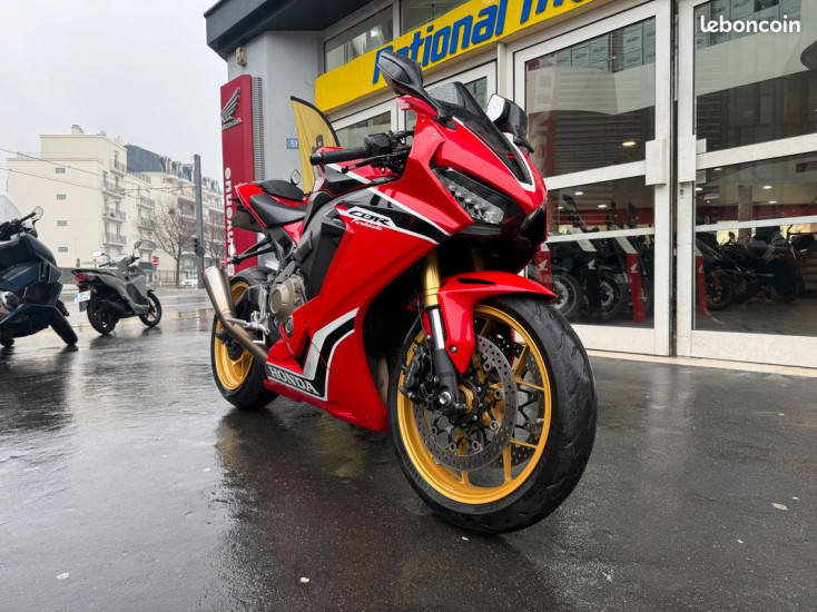 Honda CBR 1000 RR-R FIREBLADE - 39 038 KM - 03/2017 - LA GARENNE COLOMBES
